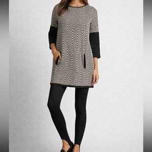 Valerie Stevens Black and White Zigzag Top